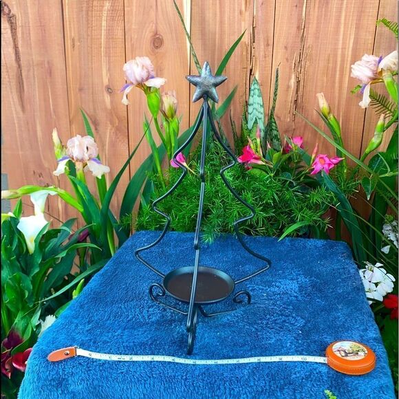 Longaberger iron Christmas tree shaped candle holder - Picture 1 of 4